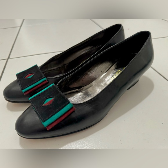 VINTAGE Italian Genuine Leather Black Pumps, Size 7 1/2 (38) - Picture 4 of 11